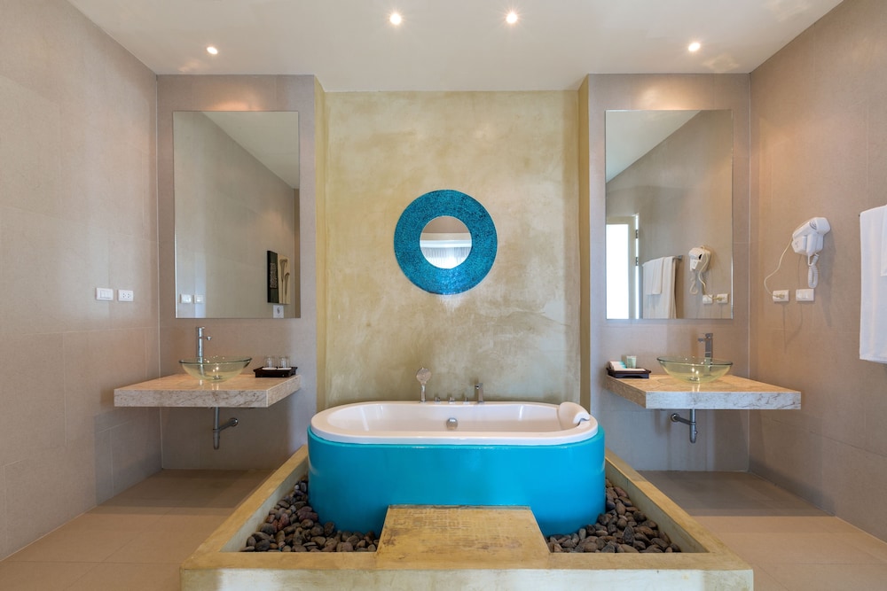 AMALA GRAND BLEU RESORT 48/53