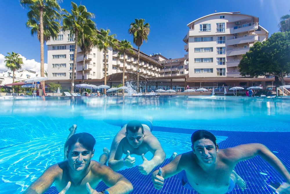Lonicera Resort And Spa Hotel 43/50