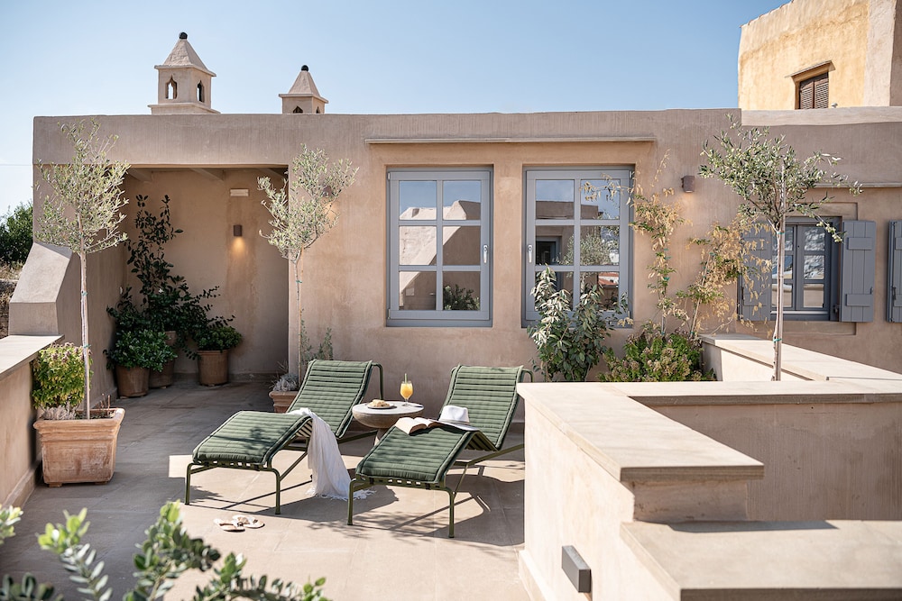 Azade Boutique Hotel 51/61