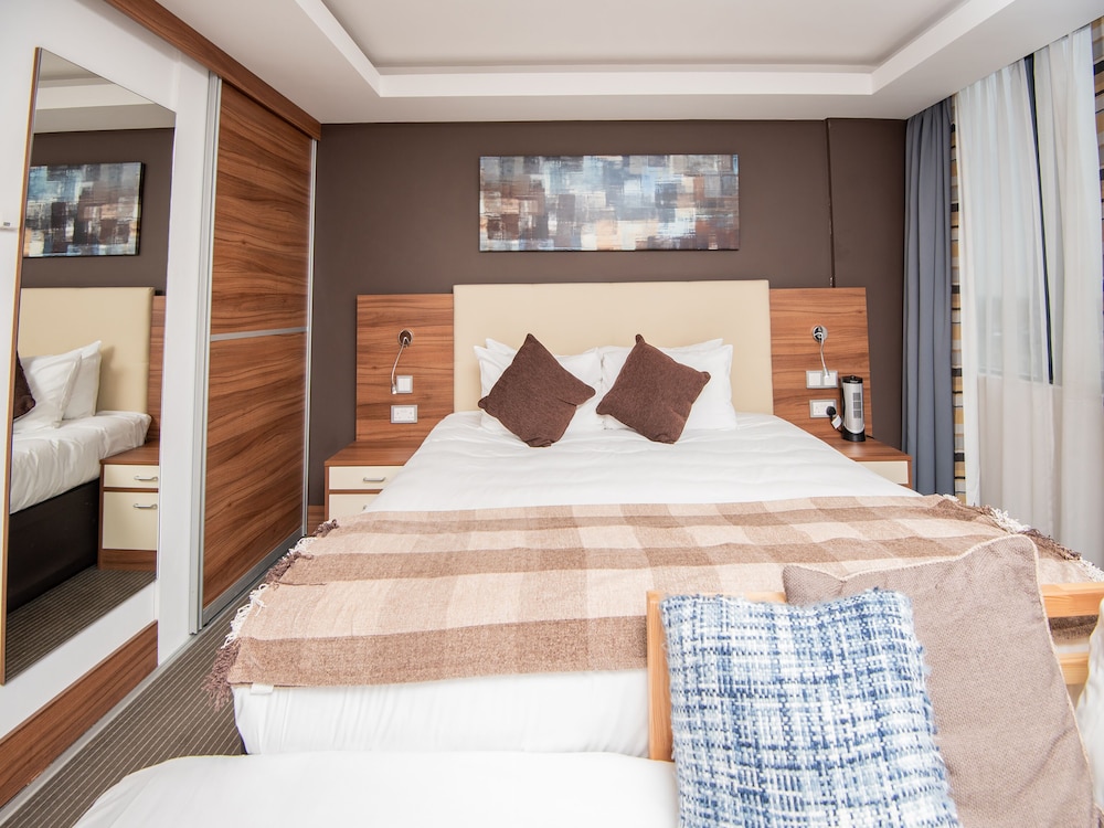 Livin Serviced Apartments 21/68