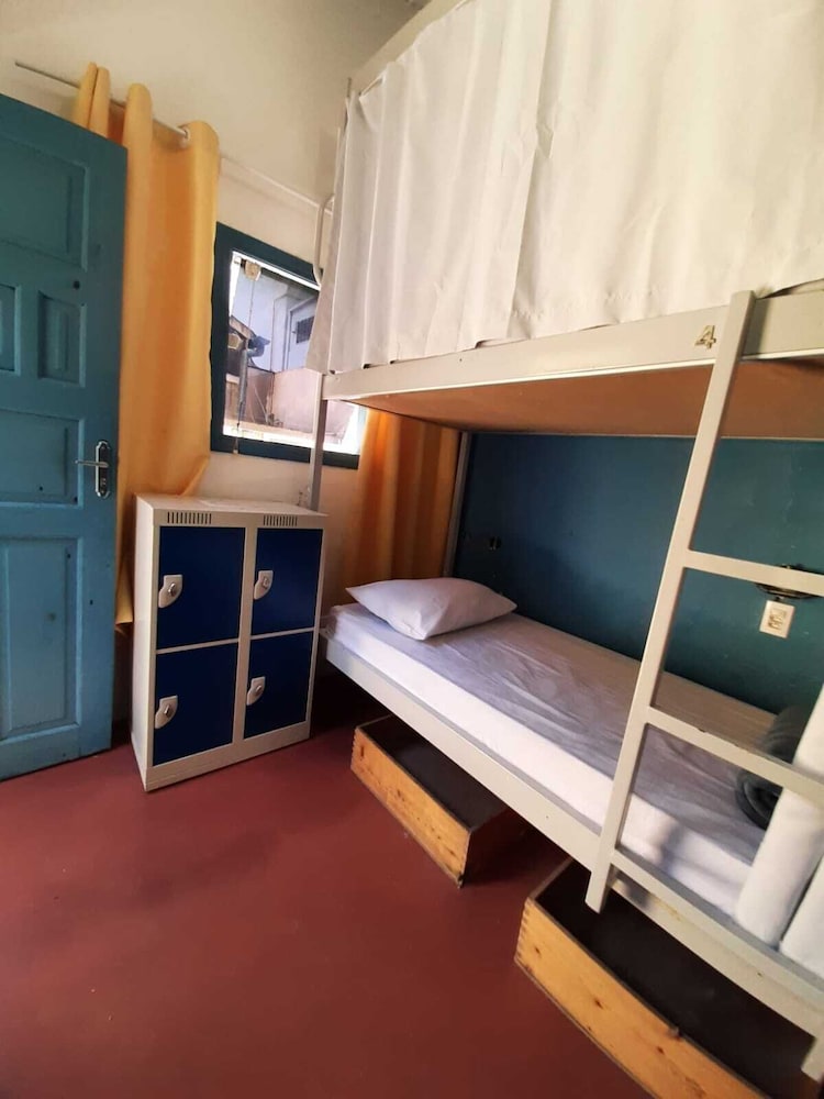 Brasileranza Hostel 6/50
