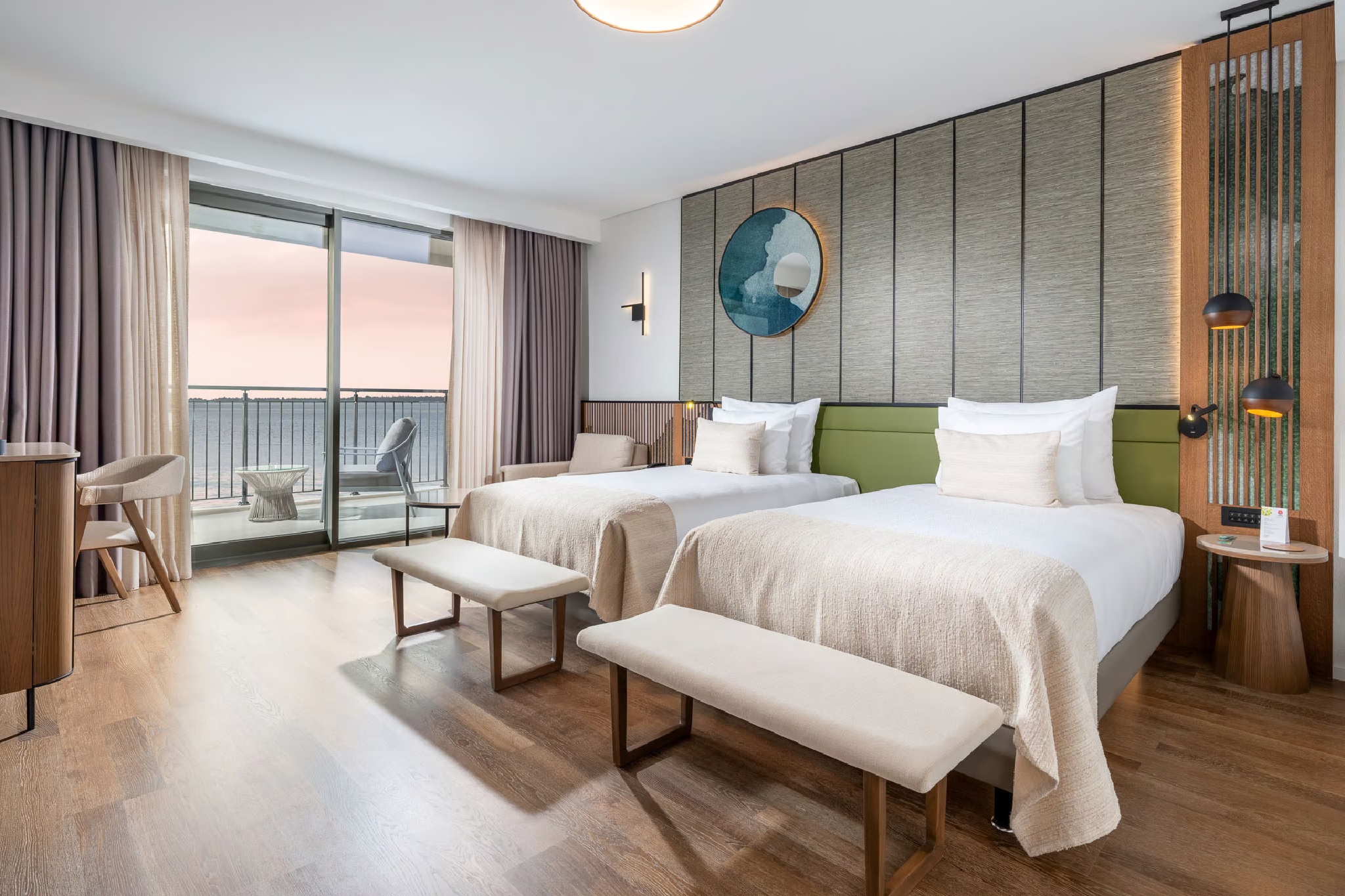 Deluxe, Double Bed, Sea View, Family Zone