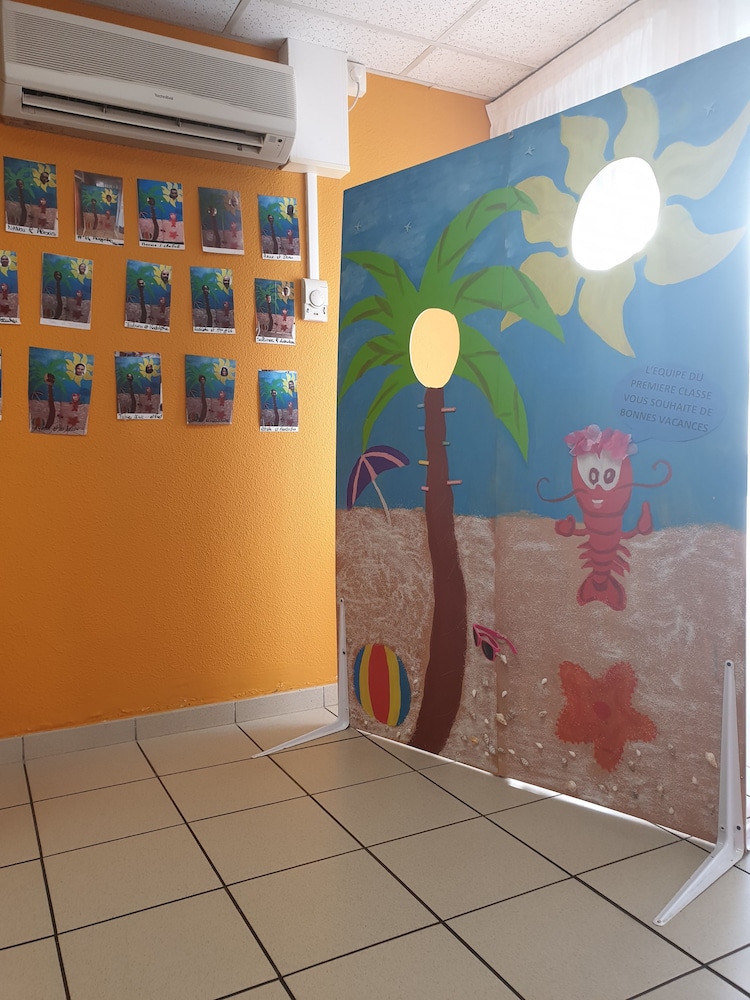 Premiere Classe Niort Est - La Creche 7/45
