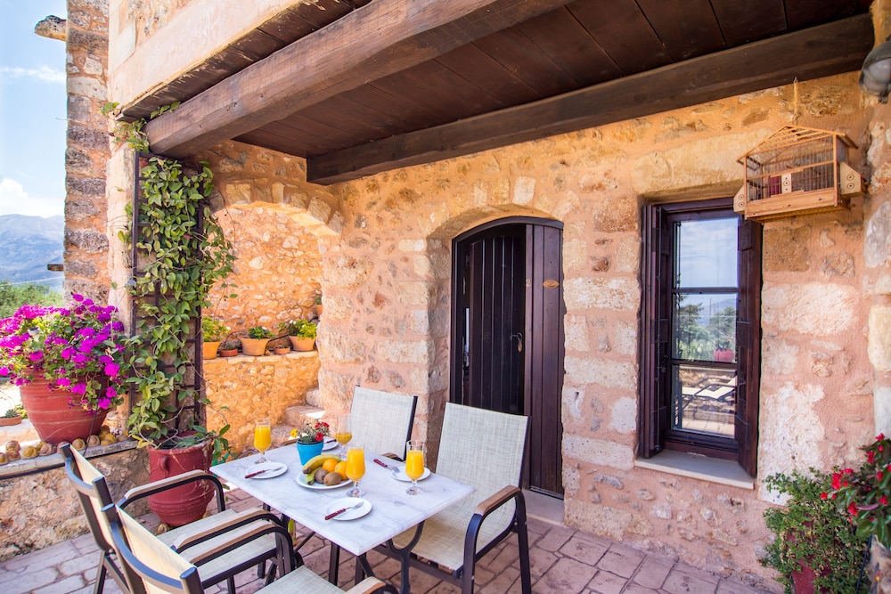 Samonas Traditional Villas 28/50