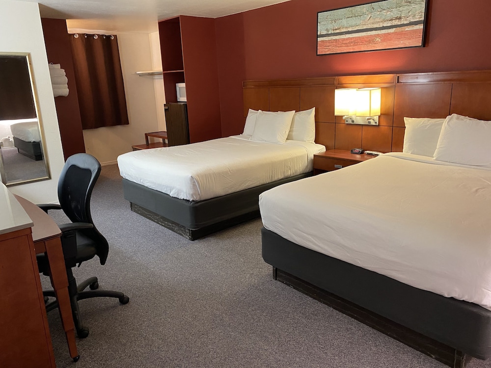 Lakeshore Inn 11/53