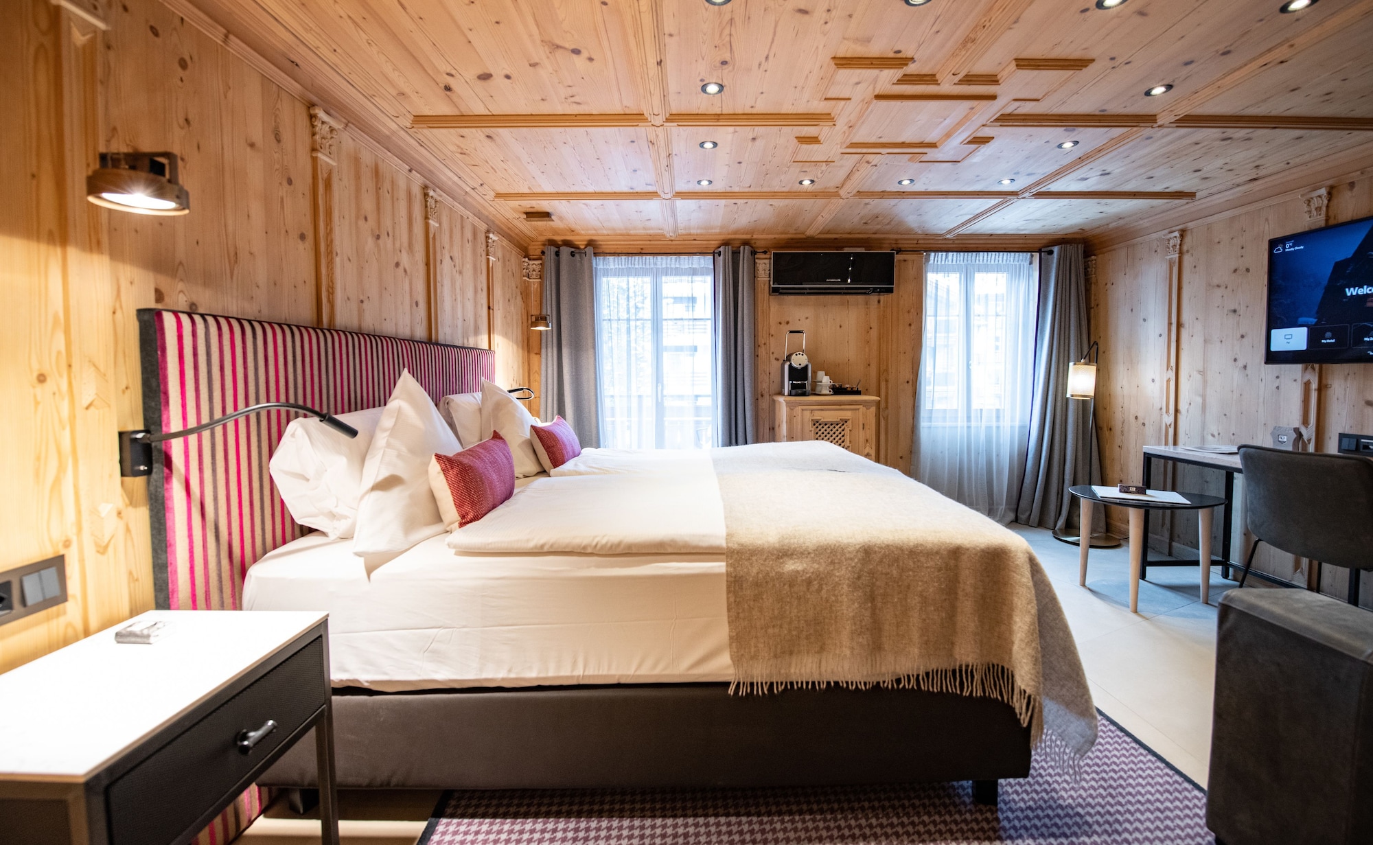 STYLE, CHALET, DOUBLE BED