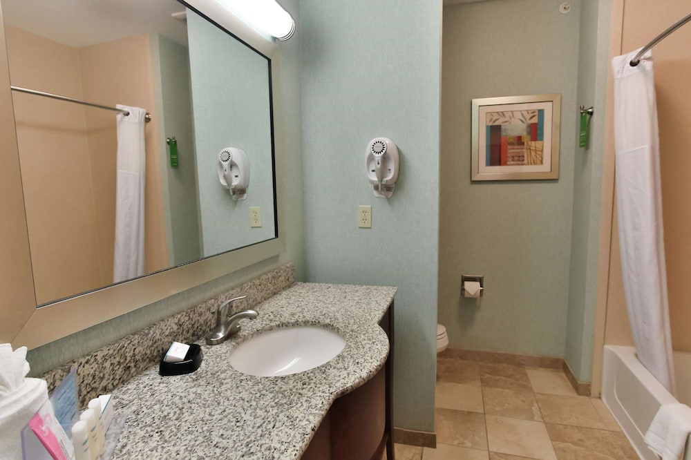 Hampton Inn And Suites Middlebury In 13/42