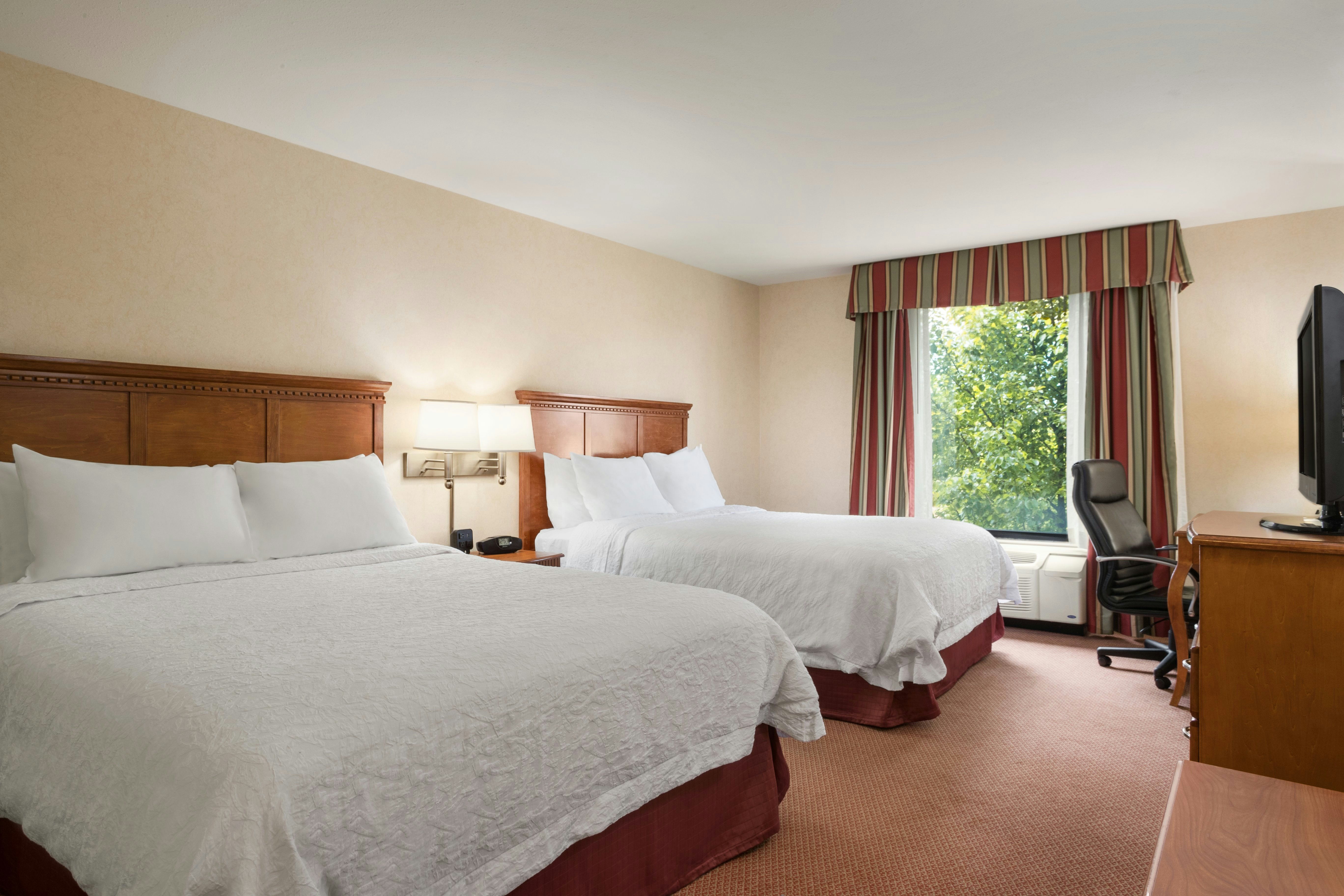 Hampton Inn Belle Vernon 4/19