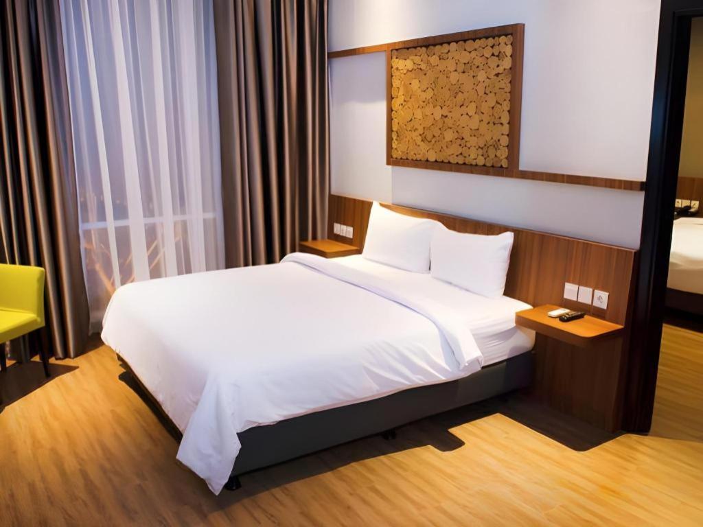 Ayola First Point Hotel Pekanbaru 16/48