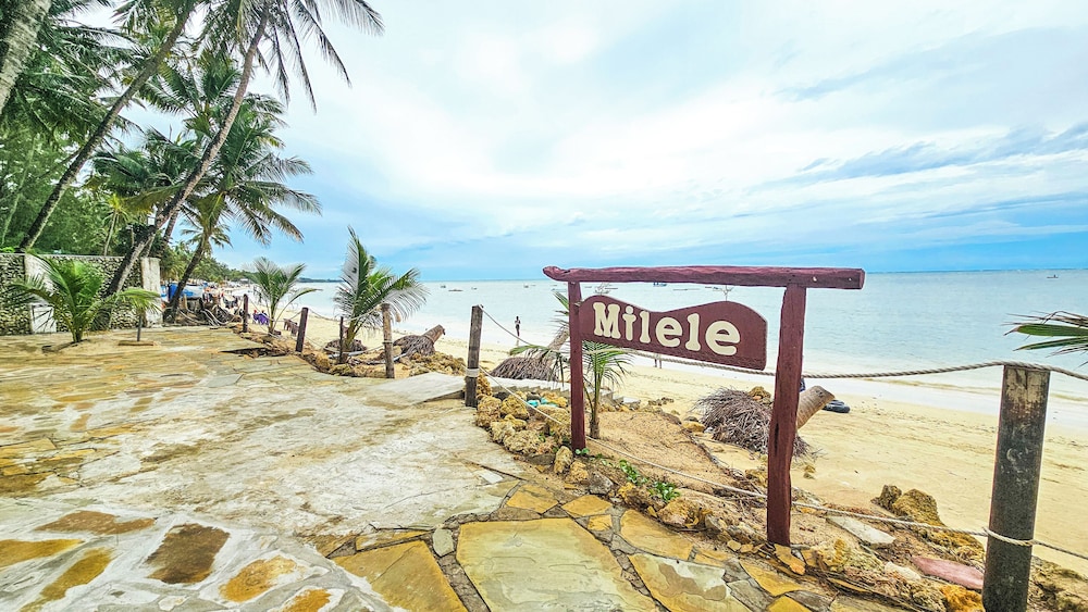 Milele Beach Hotel 41/50