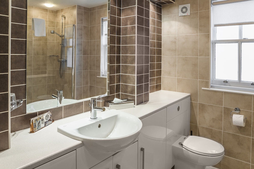 The Kenmore Club 47/50