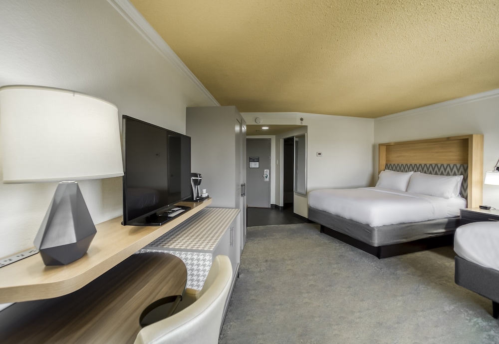 Holiday Inn Mobile Dwtn Hist District 7/46