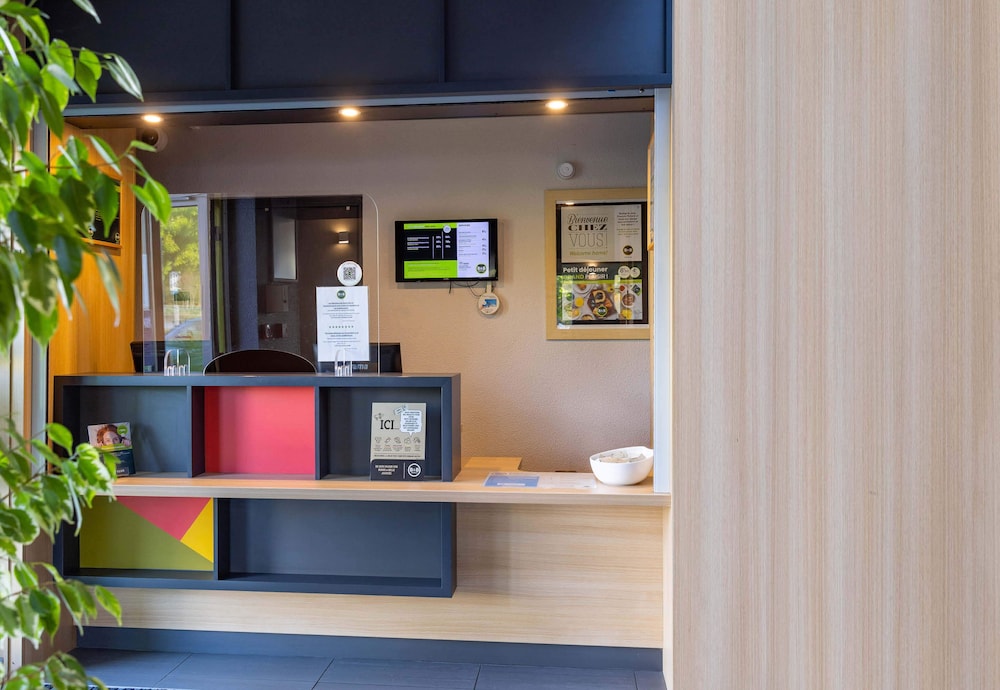 Lobby at B&B Hotel Rennes Est Cesson Sevigne, CESSON SEVIGNE