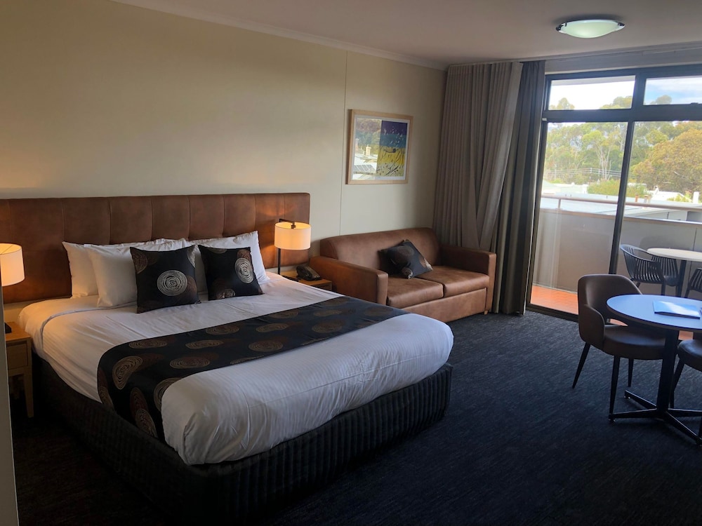 Mantra Meridien Adelaide 15/53