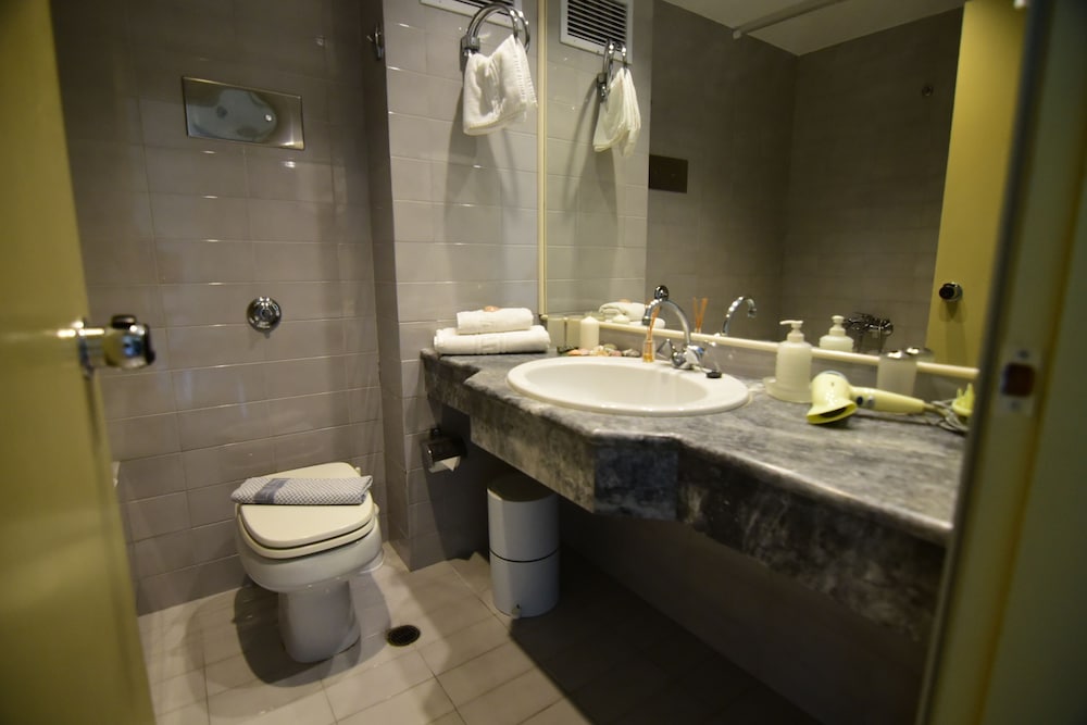Mantenia Hotel 49/50