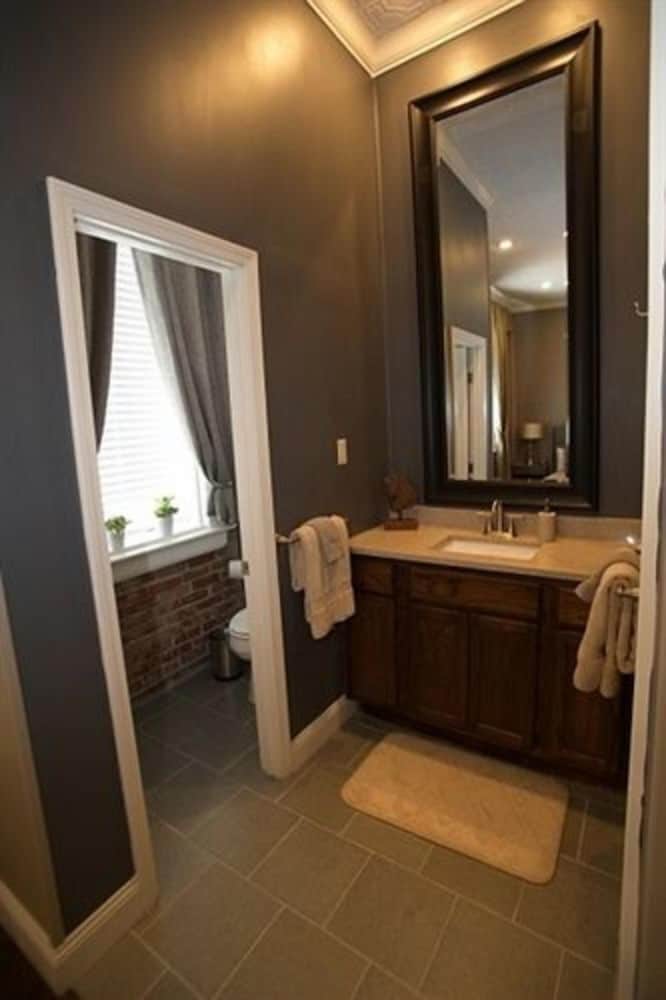 Hamilton House Inn 26/28