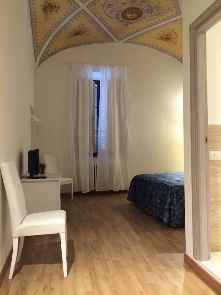Relais La Corte Dei Cavalieri 36/50