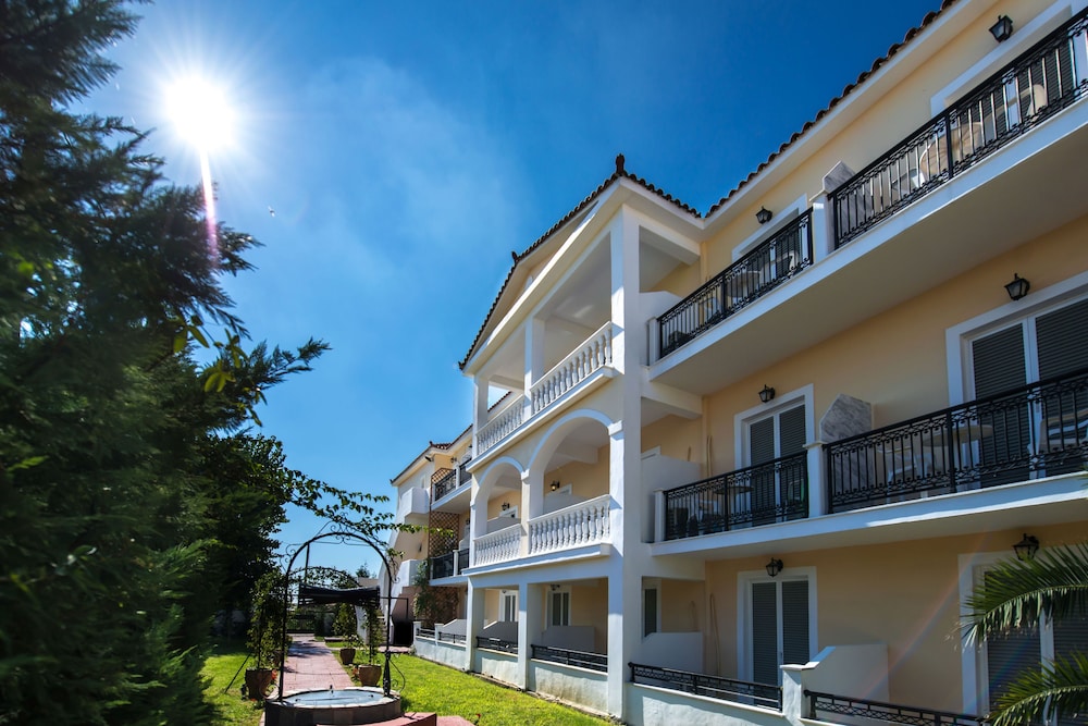 カリフォルニア ビーチホテル(大人専用) 写真1