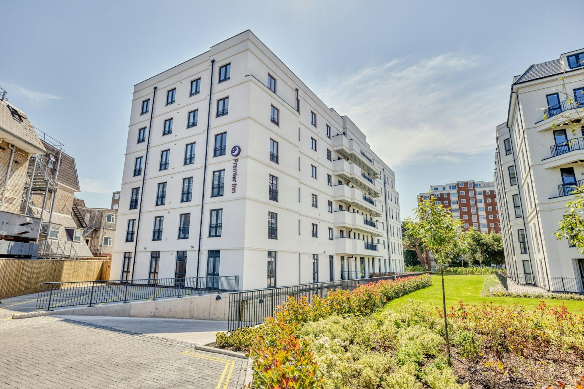 Premier Inn Bournemouth West Cliff 33/37