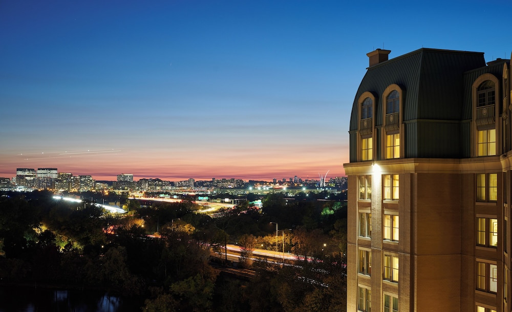 Salamander Washington DC (ex Mandarin Oriental Washington DC) 67/69