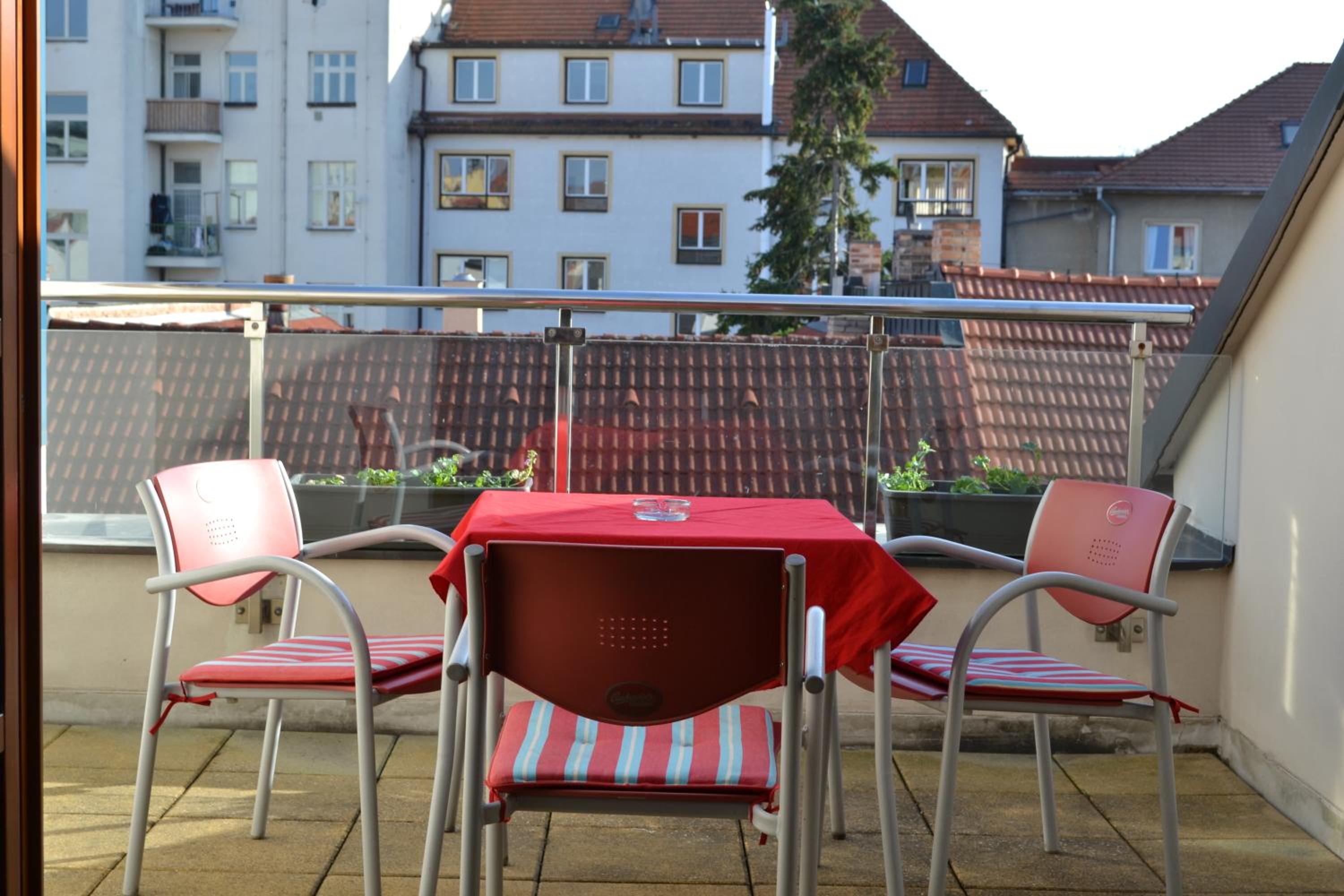 Hotel Dvorak 48/66