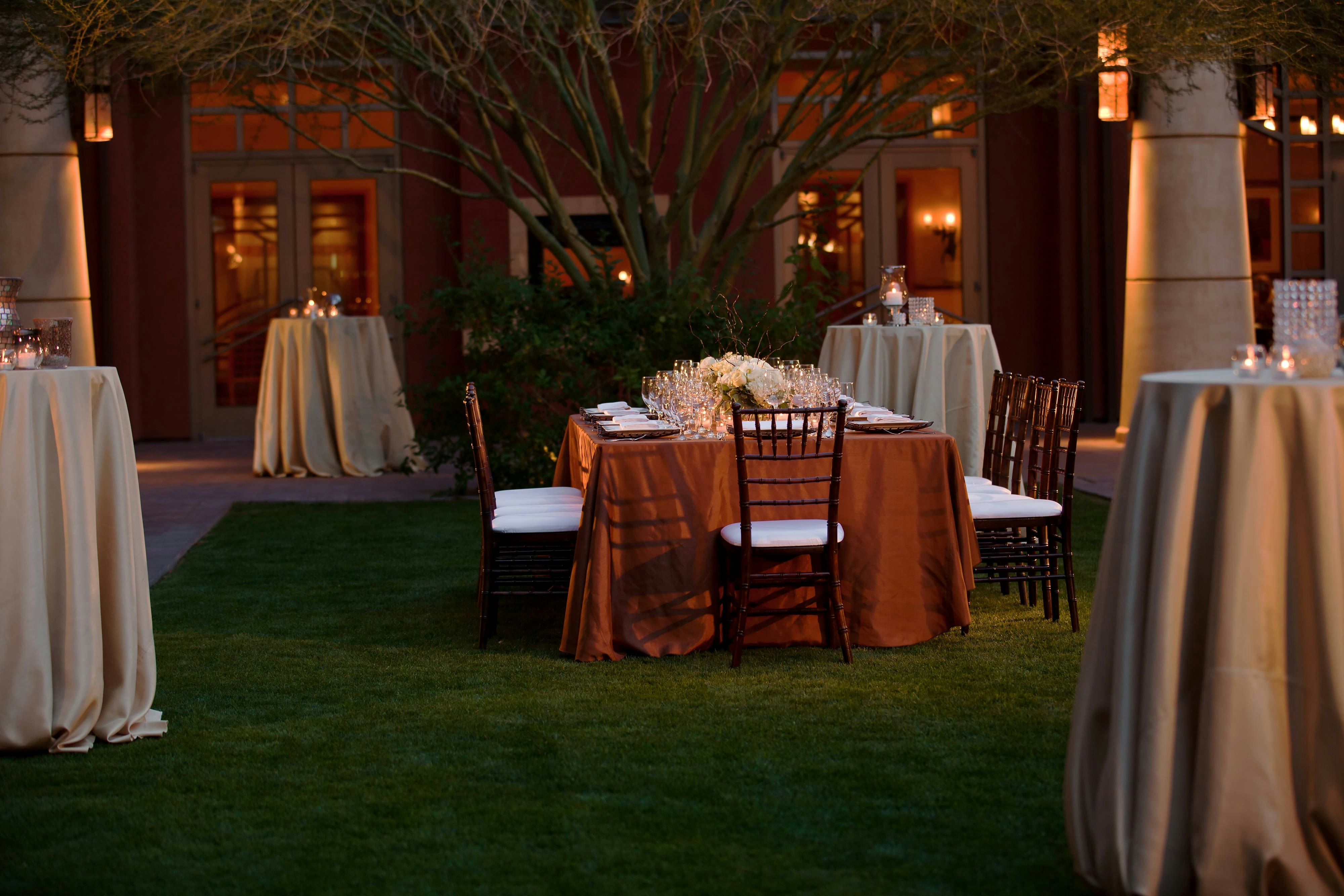 Renaissance Phoenix Glendale Hotel And Spa 2/2