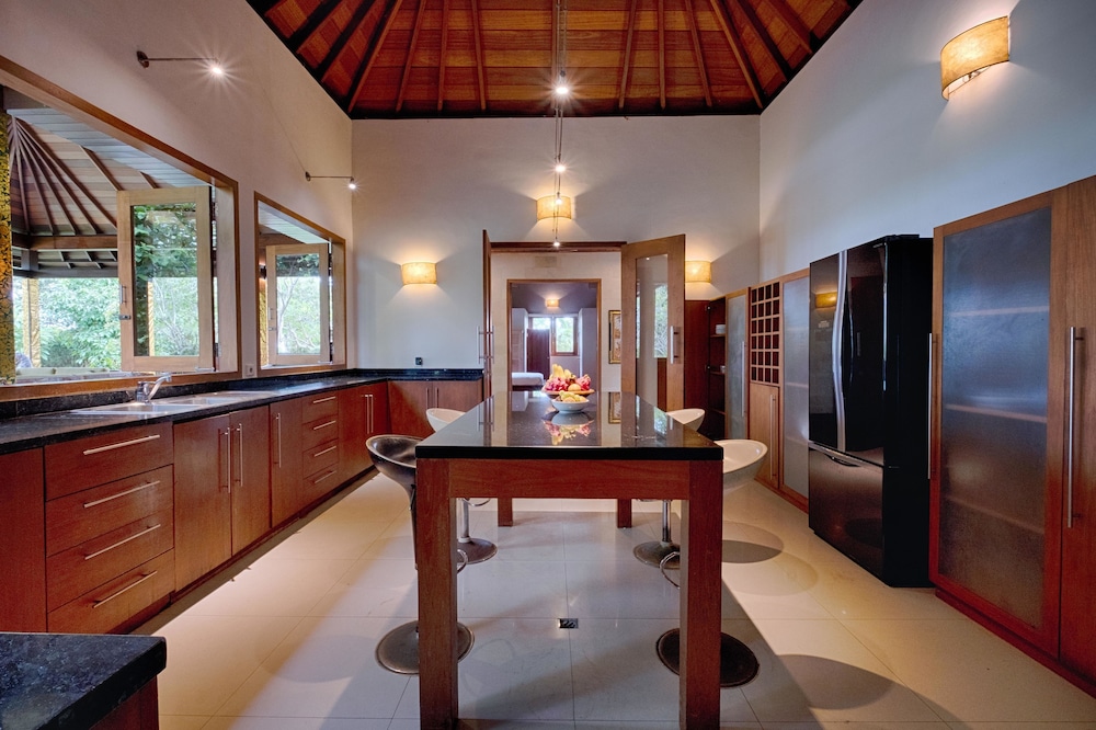 Kutus Kutus Ketewel Villa 7/34