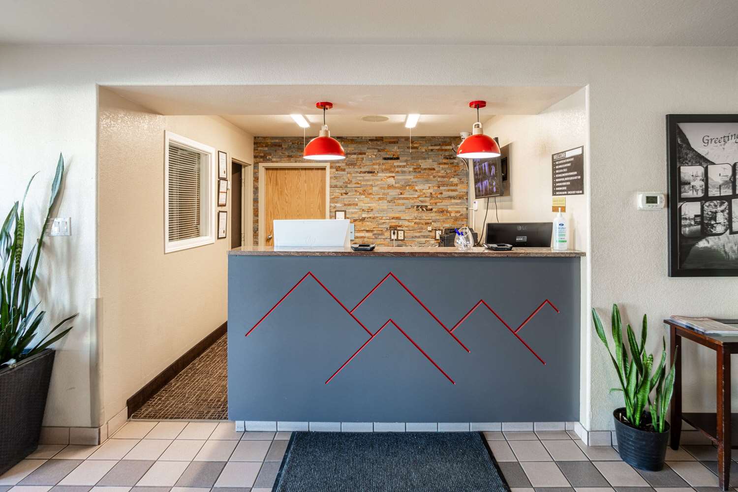Ramada by Wyndham Cranbrook, BC 4/27