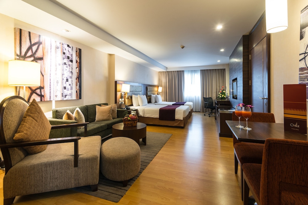 Novotel Living Bangkok Sukhumvit Legacy 55/77