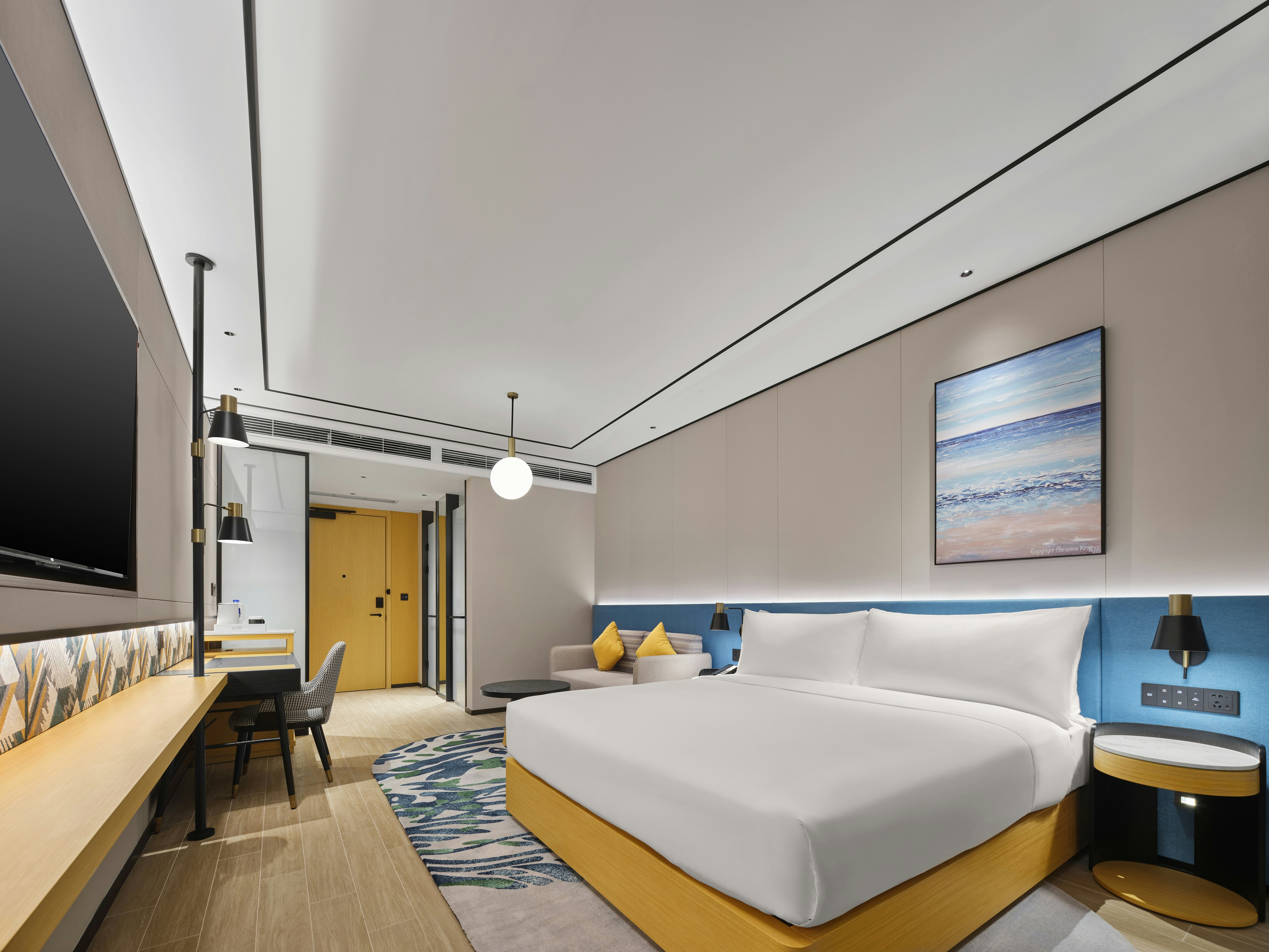 GUEST ROOM, KING BED