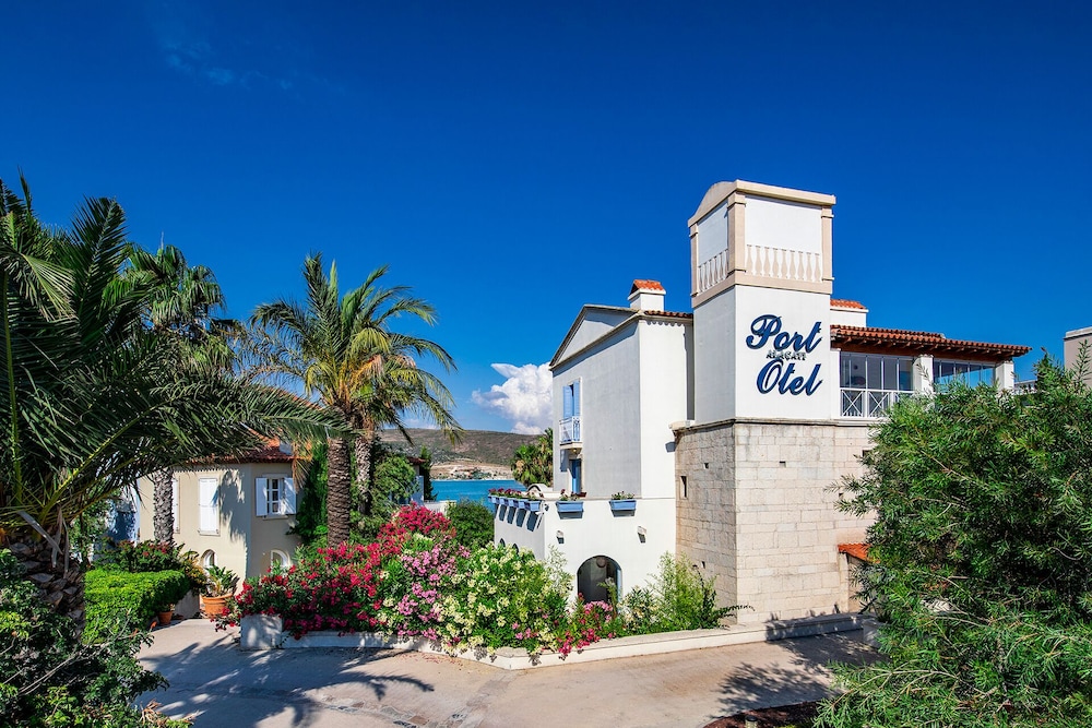 Alacati Port Hotel 3/50