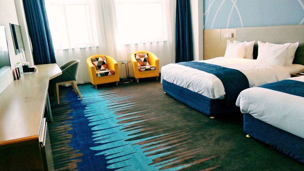 HOLIDAY INN EXPRESS WEIHAI ECONOMIC ZONE 24/54