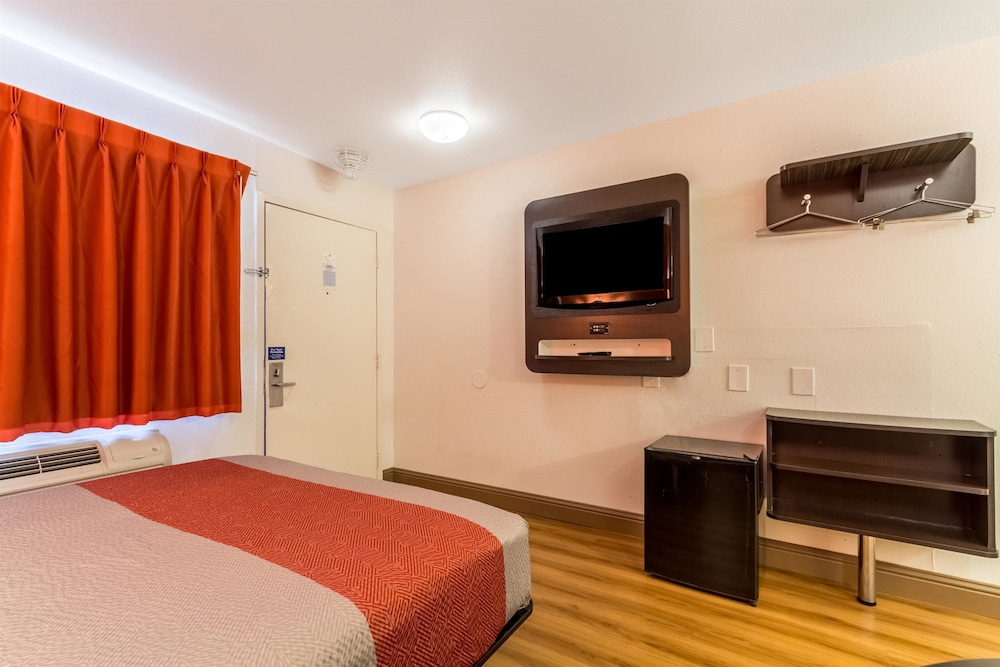 Motel6 Garland, TX - Dallas 22/44