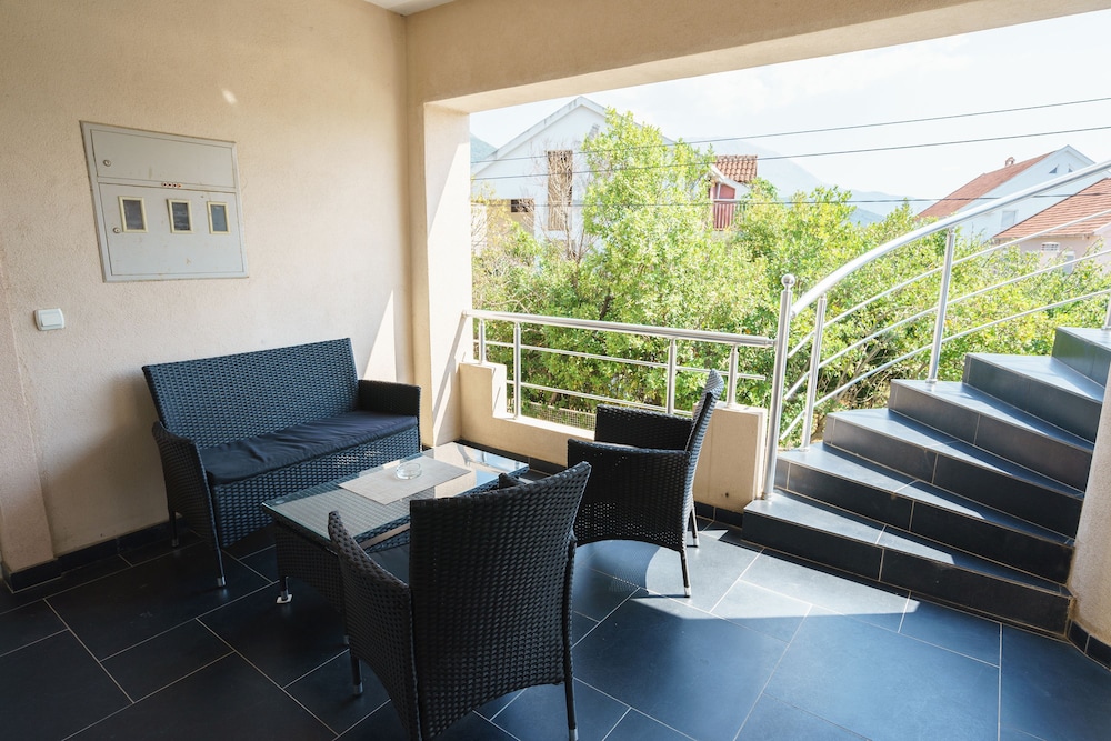 Apartments Lora 27/50