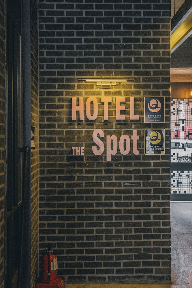 Hotel The Spot 4/50