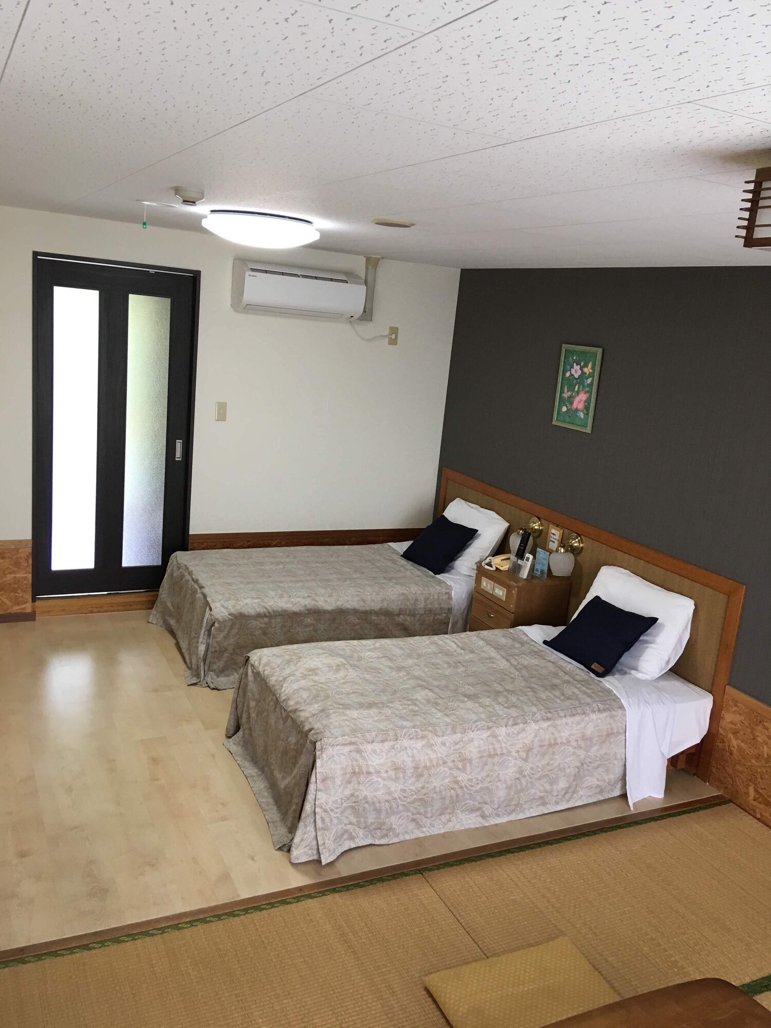 Japanese Western, Twin Beds, 2 Futon Beds, Main Building, Condominium Hotel Shimanchu Club 5/10