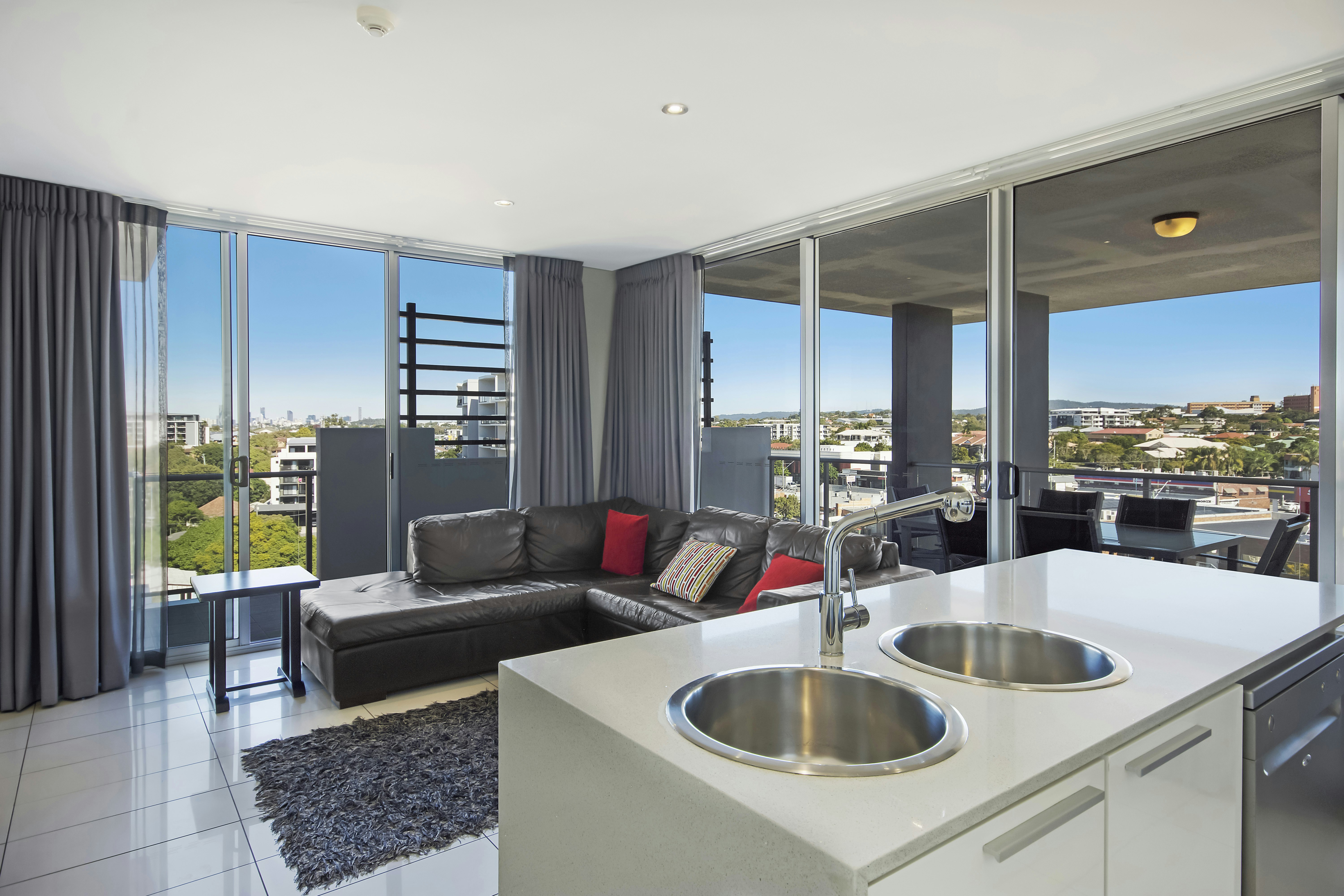 THE CHERMSIDE APARTMENTS 40/57