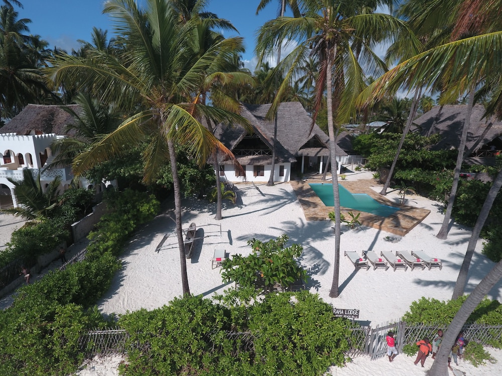 Raha Lodge 39/42