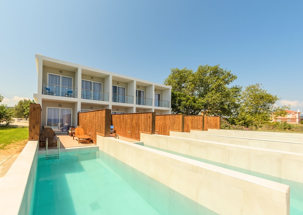 贝鲁斯海滩全包式酒店(Belussi Beach Hotel & Suites) 图片4