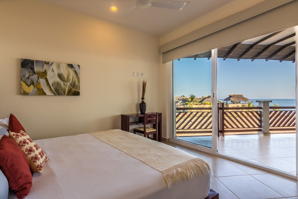 Vivo Resorts 8/50