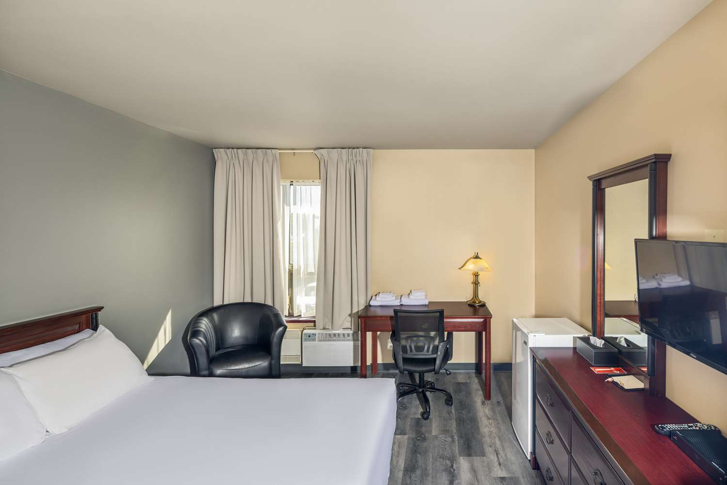 Econo Lodge Deschambault, QC 6/22