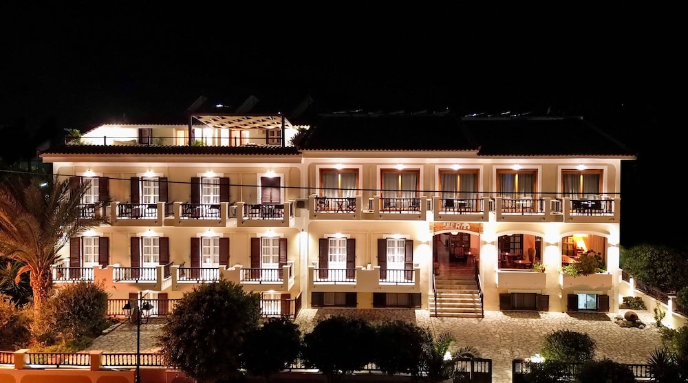 Sunrise Hotel in SAMOS