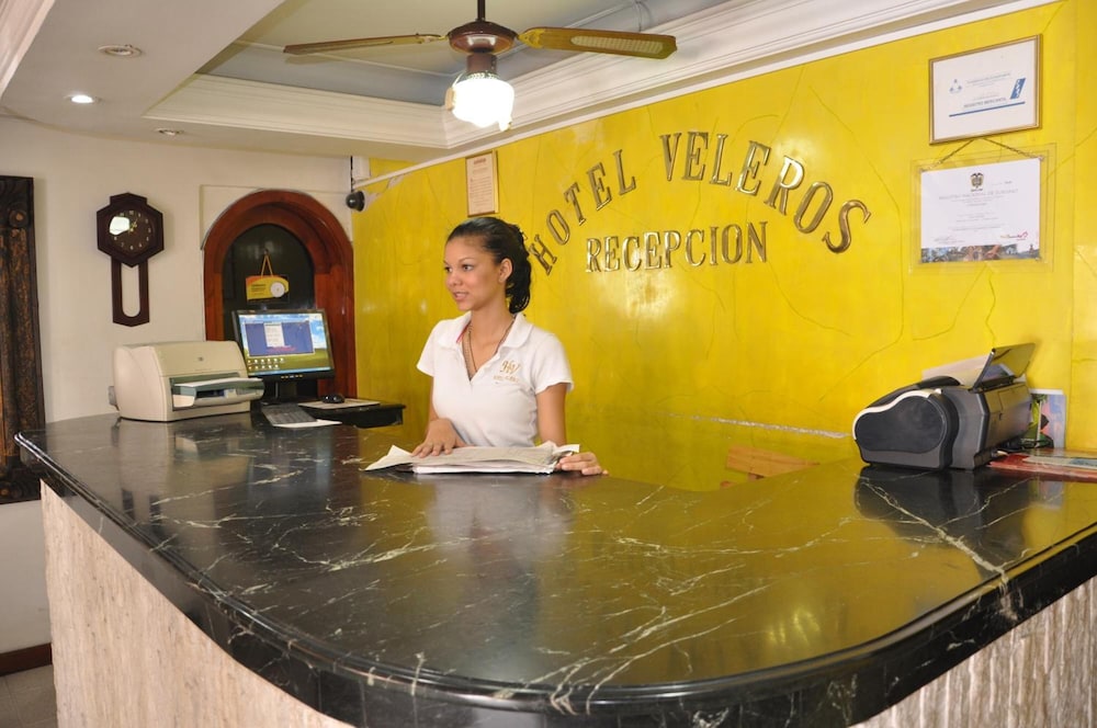 Veleros Hotel 5/57