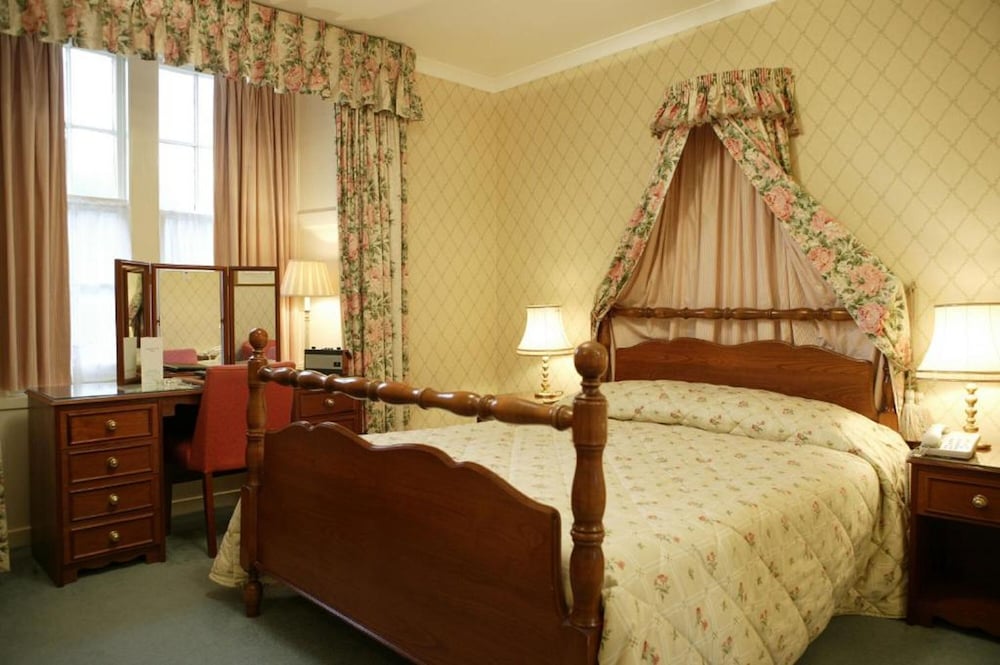Glengarry Castle Hotel 17/42