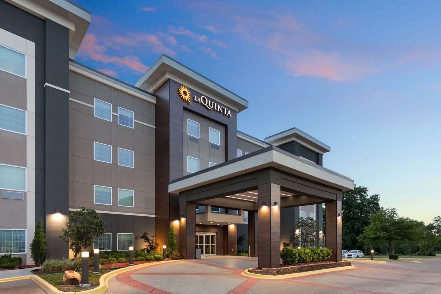 La Quinta Inn & Suites by Wyndham McAlester 4/45