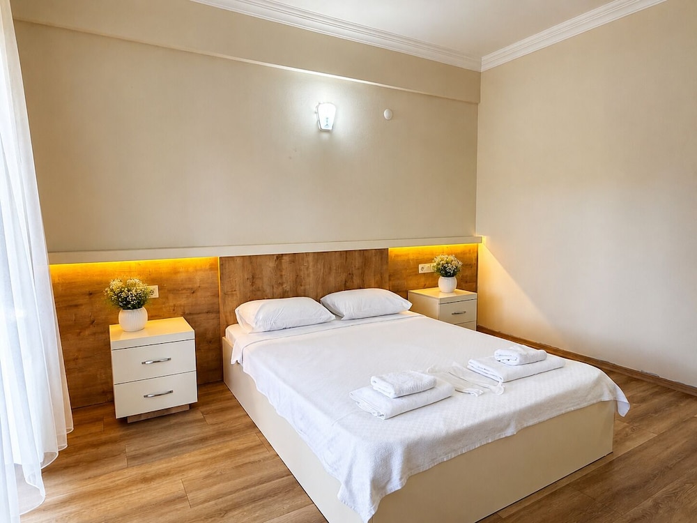 Tenedos Iskele Hotel 25/45
