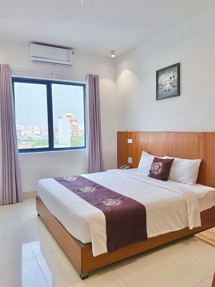 CITY, DOUBLE BED