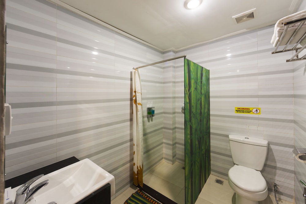 Sylvia Bali Suite Residence 23/25