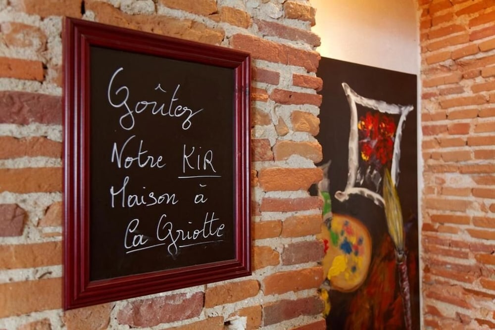 Logis Hotel Les Pasteliers 17/36