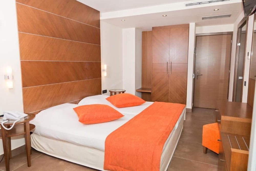 Astros Beach Hotel 20/55